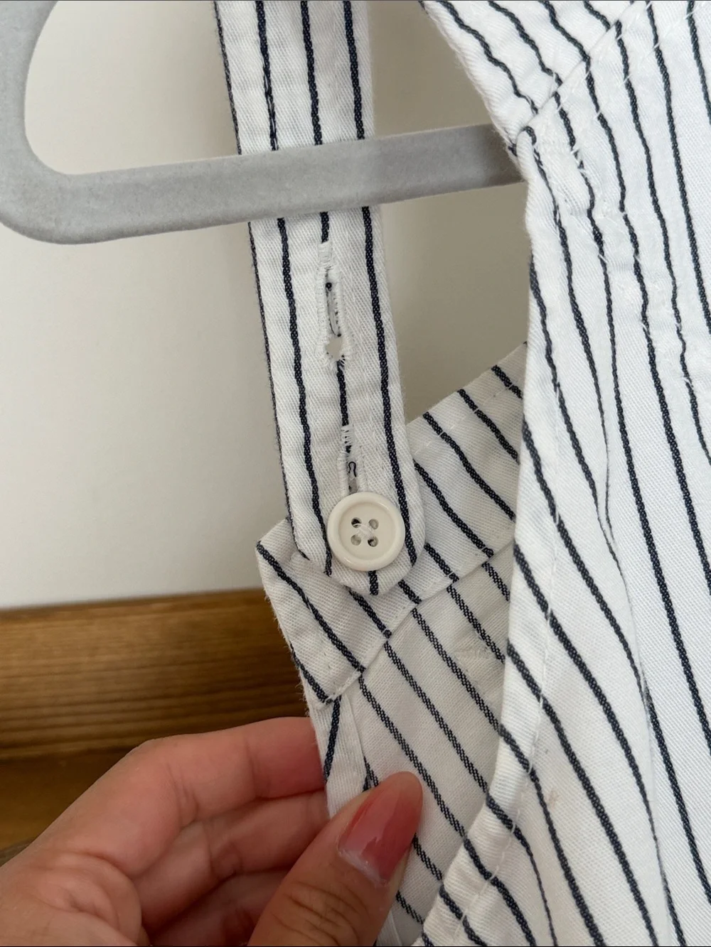 GAP 6-12m White & Navy Striped short Overalls